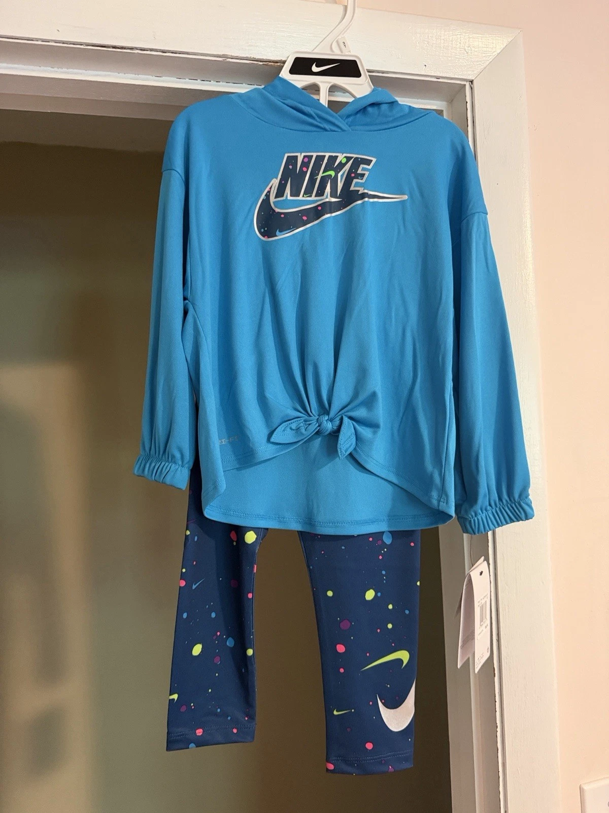 Nike Toddler Girls' Outfit Size 3T
Opens in a new window or tab