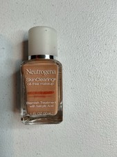 Neutrogena SkinClearing Oil-Free Makeup Blemish Treatment Buff 30 / 1 fl oz