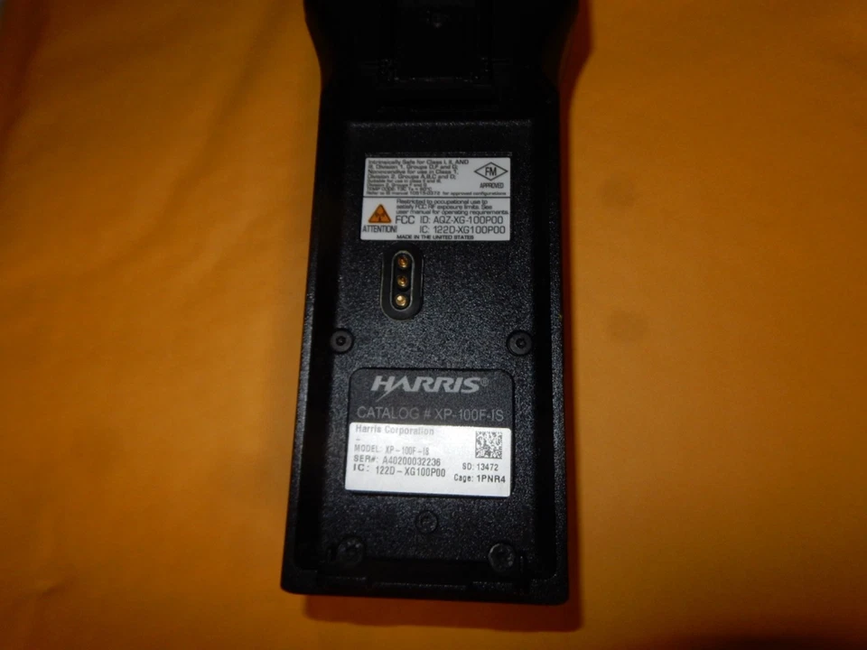 Rádio Harris Unity XG-100 espectro total modelo XP-100F - sem bateria ou antena - Imagem 4 de 4