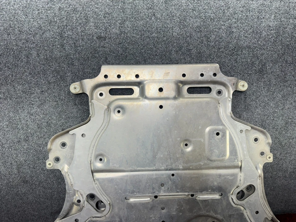 Protector de refuerzo delantero placa de refuerzo travesaño OEM B8 BMW G30 530E Foto 2 de 4