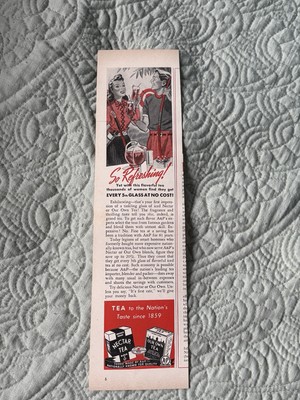 1941 PRINT AD A&P NECTAR AND OUR OWN TEA BRANDS SO REFRESHING HANDSOME COUPLE