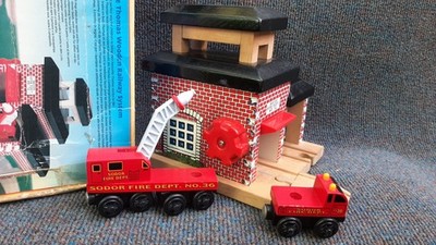 thomas the tank engine learning curve wooden railway fire station LC99357