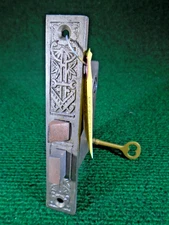 VINTAGE TRENTON EASTLAKE MORTISE LOCK w/KEY - COMPLETELY RECONDITIONED (42349)