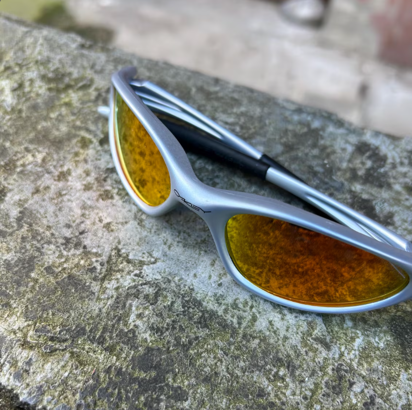 Vintage Oakley Minute Sunglasses Sliver Frame Red Lenses Y2K
