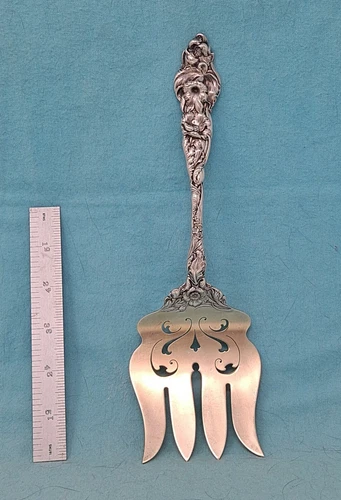 Sterling Les Six Fleur Fish Serving Fork Reed & Barton 9 5/8" (24.6 cm) 5 ozt