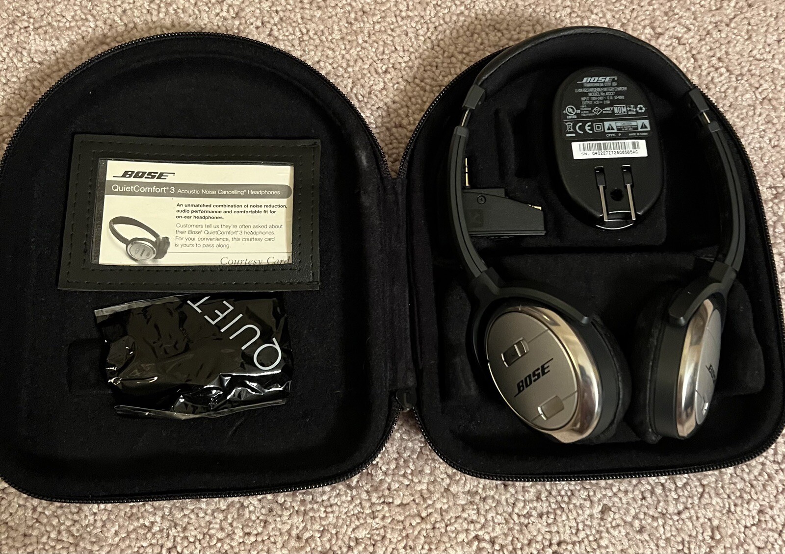 BOSE QuietComfort 3 Noise Cancelling Headphones Case Wall Plug No Wires Untested-image