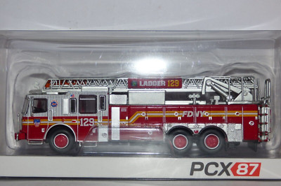 Premium Classix PCX 87 Ferrara Ultra Ladder New York FD Queens No 129 1:87 Scale