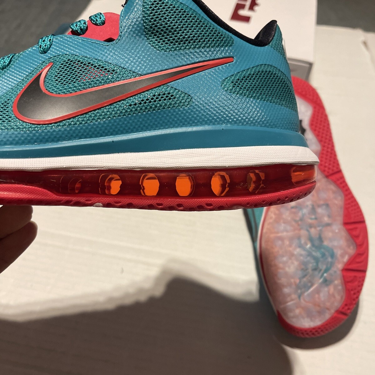 NIKE LEBRON IX 9 LOW LIVERPOOL ACTION RED BLACK NEW GREEN SZ 8.5