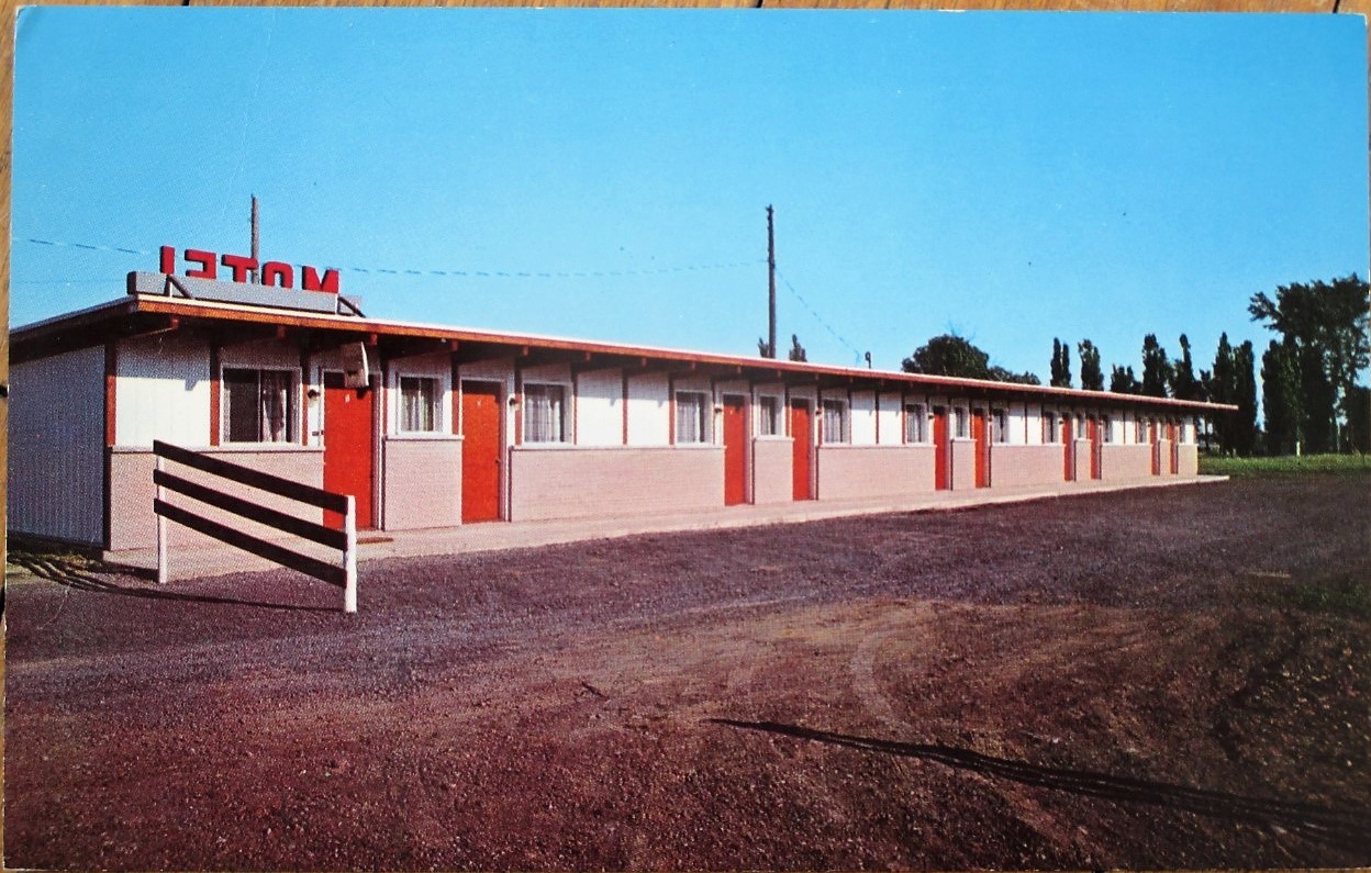 Henryville, Quebec, Canada 1970 Chrome Postcard Hotel Henryville Enrg
