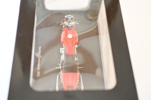 Norton Commanda 952 1:12 von AutoArt sehr selten - Bild 3 von 3