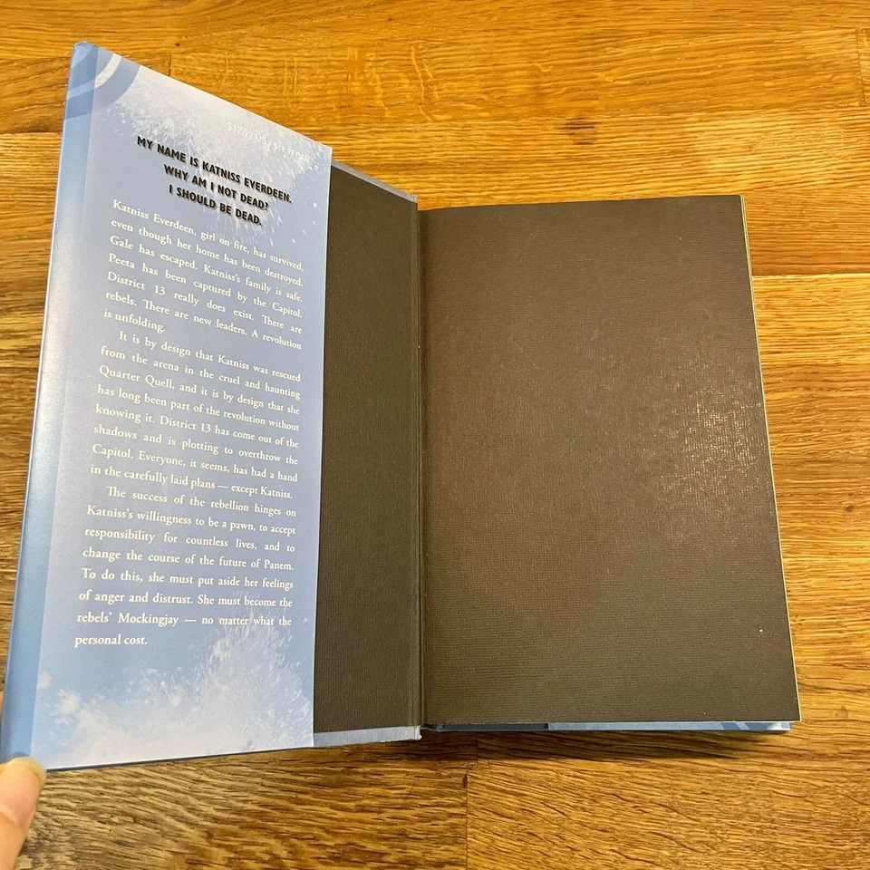 Mockingjay Suzanne Collins 2010 Hardcover First Edition Hunger Games YA Dystopia - Image 4 of 4