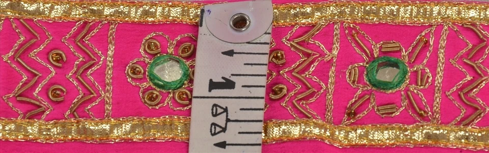 Cinta de costura con cuentas a mano borde de sari rosa sánskriti vintage encaje artesanal 1 yarda Foto 4 de 4