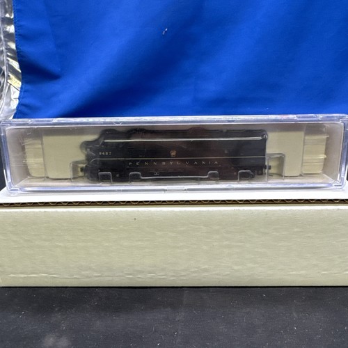 LIFE-LIKE N SCALE PRR #9497 PENNSYLVANIA RR FM C-LINER 920-34098 COMO NUEVO  | Condition: Used