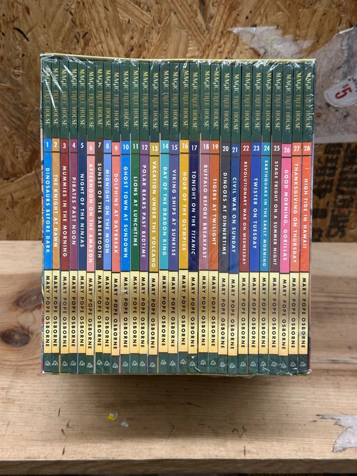 Magic Tree House Box Set of 1-28 - Good - Image 4 of 4