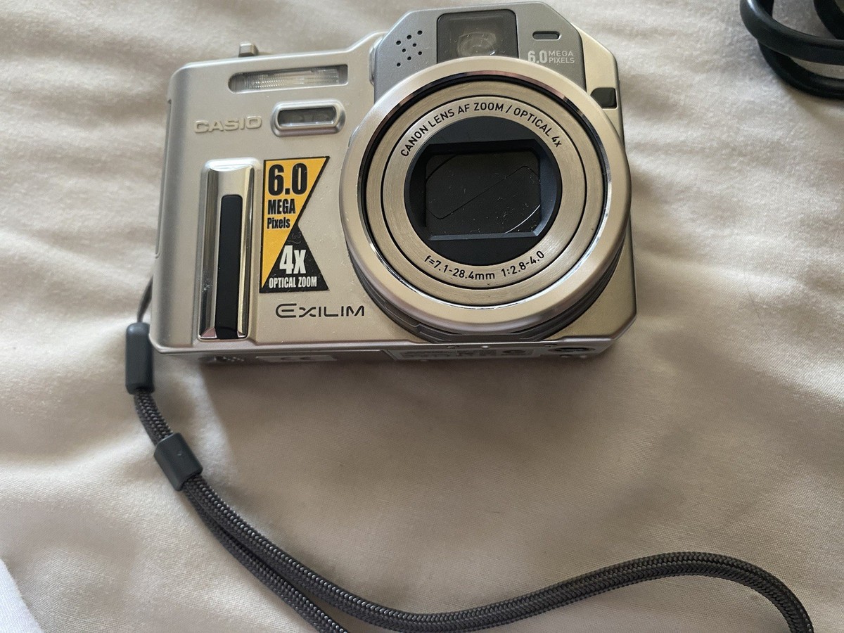 CASIO カシオ EXILIM エクシリム PRO EX-P600 オールド Casio EXILIM Pro EX-P600 6.0MP Digital Camera - Silver for