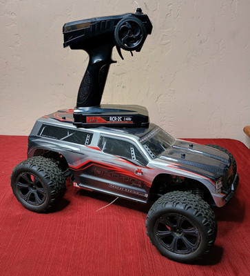 REDCAT RACING BLACKOUT XTE 1/10 SCALE BRUSHED RC MONSTER TRUCK **UNTESTED**