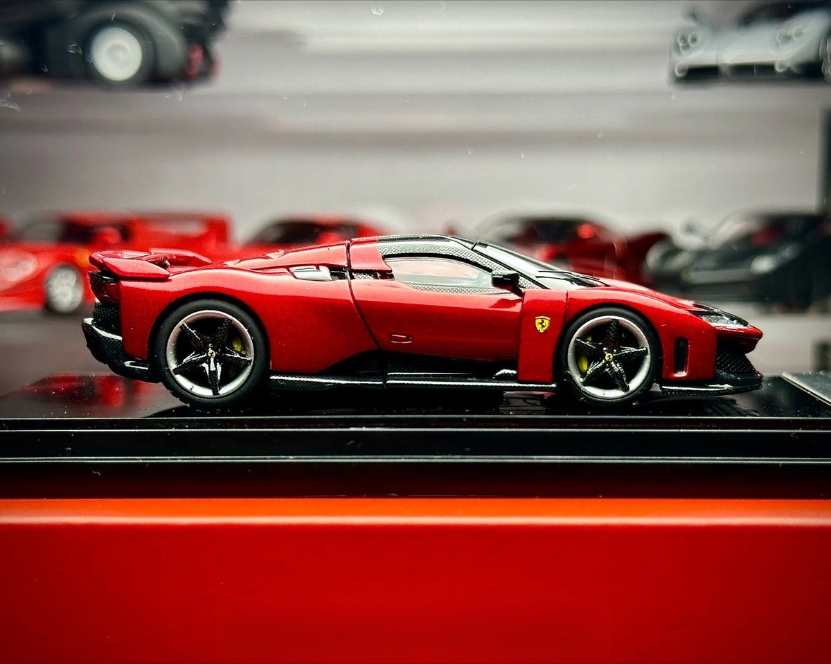 AR Box BBR 1:64 Ferrari F80 Classic Red Full Opening HEC Beijing