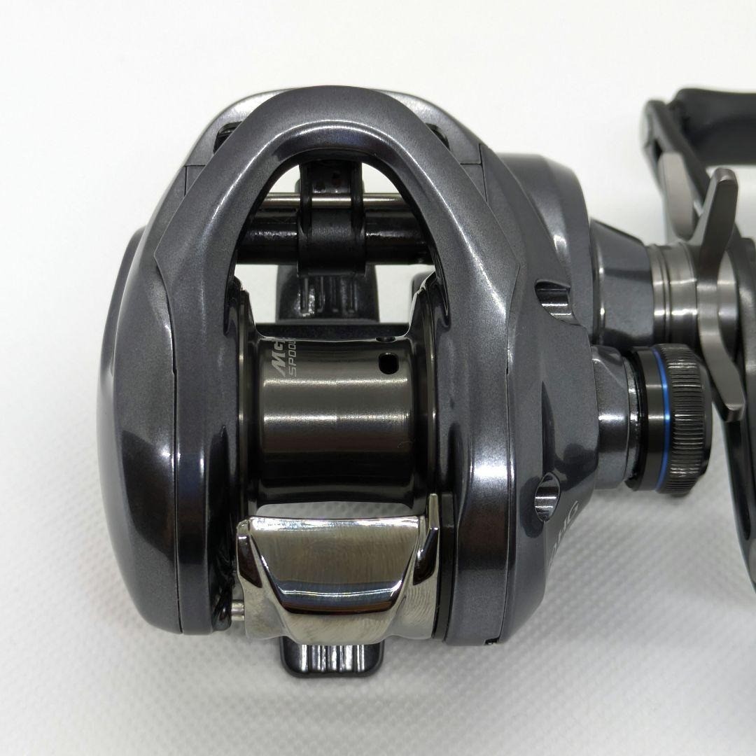 Shimano 22 SLX DC XT 70HG Right Baitcasting Reel Used Excellent