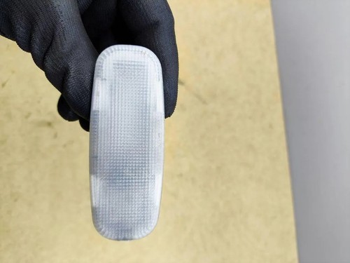 MERCEDES-BENZ E W211 Andere Teile des Innenraums 2108204001 2.20 33113154