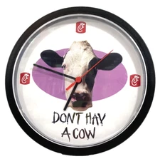 Chick-Fil-A Wall Clock "Don't Hay a Cow" 10 Inch Diameter TESTED and WORKS