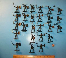 Knights Includes All 25 Black Plastic Knights Vintage 1995
