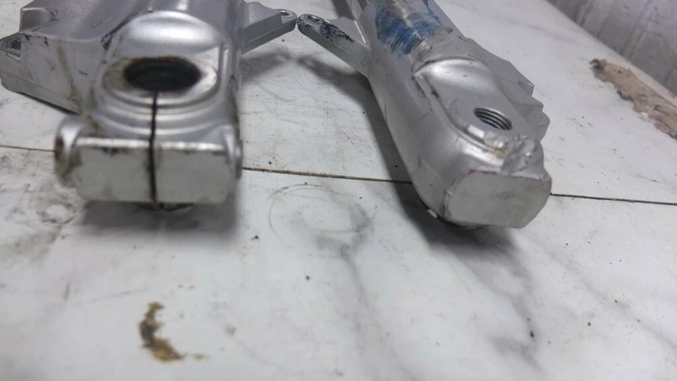 03 Suzuki VZ800 VZ 800 Marauder Horquillas Delanteras Amortiguadores Tubos Foto 3 de 4