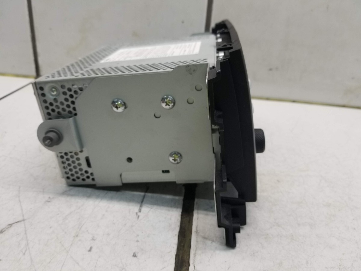 DEAD PIXELS** 2011 SUZUKI GRAND VITARA CLARION RADIO 39101