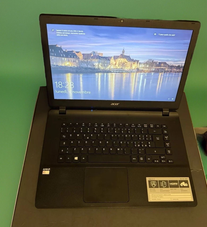 Acer Aspire ES1-521-24HY AMD E 6 GB DDR3L-SDRAM 500 GB HDD Windows 10 pro Nero - Immagine 3 di 4