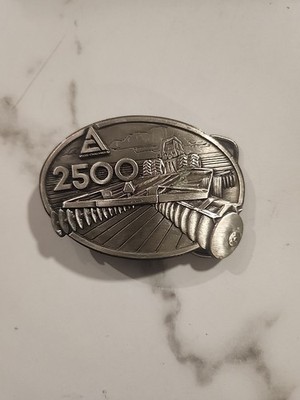 Allis Chalmers AC 2500 Disk Harrow & Tractor Pewter Belt Buckle Milwaukee Kinart