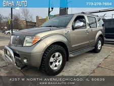 2005 Nissan Pathfinder SE