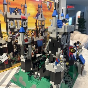 LEGO System Castle Royal Knight's Castle 6090 In 1995 Used W/Manual & Box