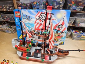 Lego 7075 Captain Redbeard's Pirate Ship Complete.