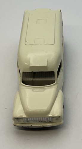 1962 Matchbox Lesney Lomas Ambulance #14 With Original “D” Box - Picture 3 of 12