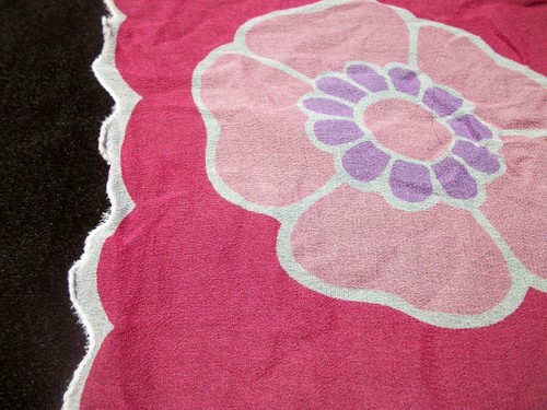 1970s Flowers Scarf Pink & Purple All Rayon Made in Japan Vintage Fashion SC26 - Picture 7 of 10