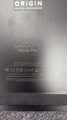 Wacom Intuos Pro (Media) PTH-660 usato piccoli graffi - manca il cavo USB - Foto 2 di 5