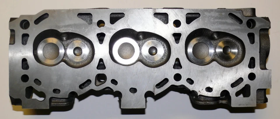 Nueva culata única Ford Ranger 4,0 L OHV 96-06 Foto 3 de 4