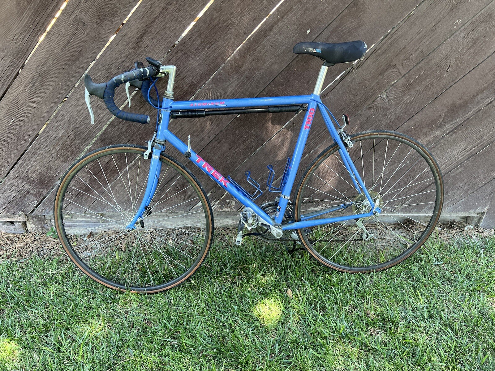 trek 1100 road bike value