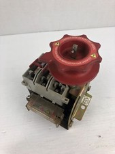 Allen-Bradley 194RF-NC030* Ser A Fused Disconnect Switch Mounted Cracked Holder