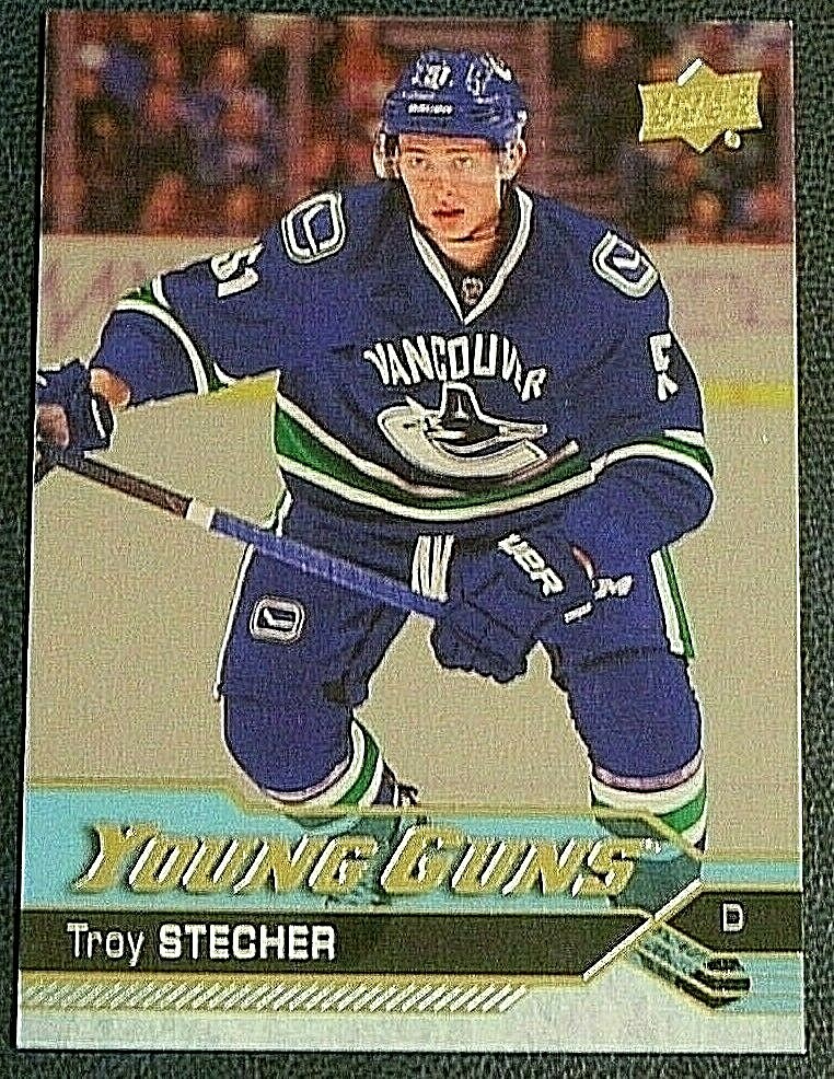2016-17 16/17 Upper Deck UD Young Guns SILVER FOIL #475 Troy Stecher Canucks