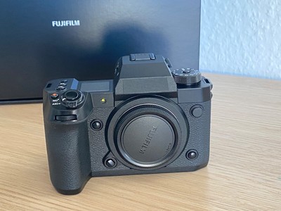 FUJIFILM X-H2 40,2 MP Digitale Spiegelreflexkamera - APS-C 512GB 1363 Auslös.
