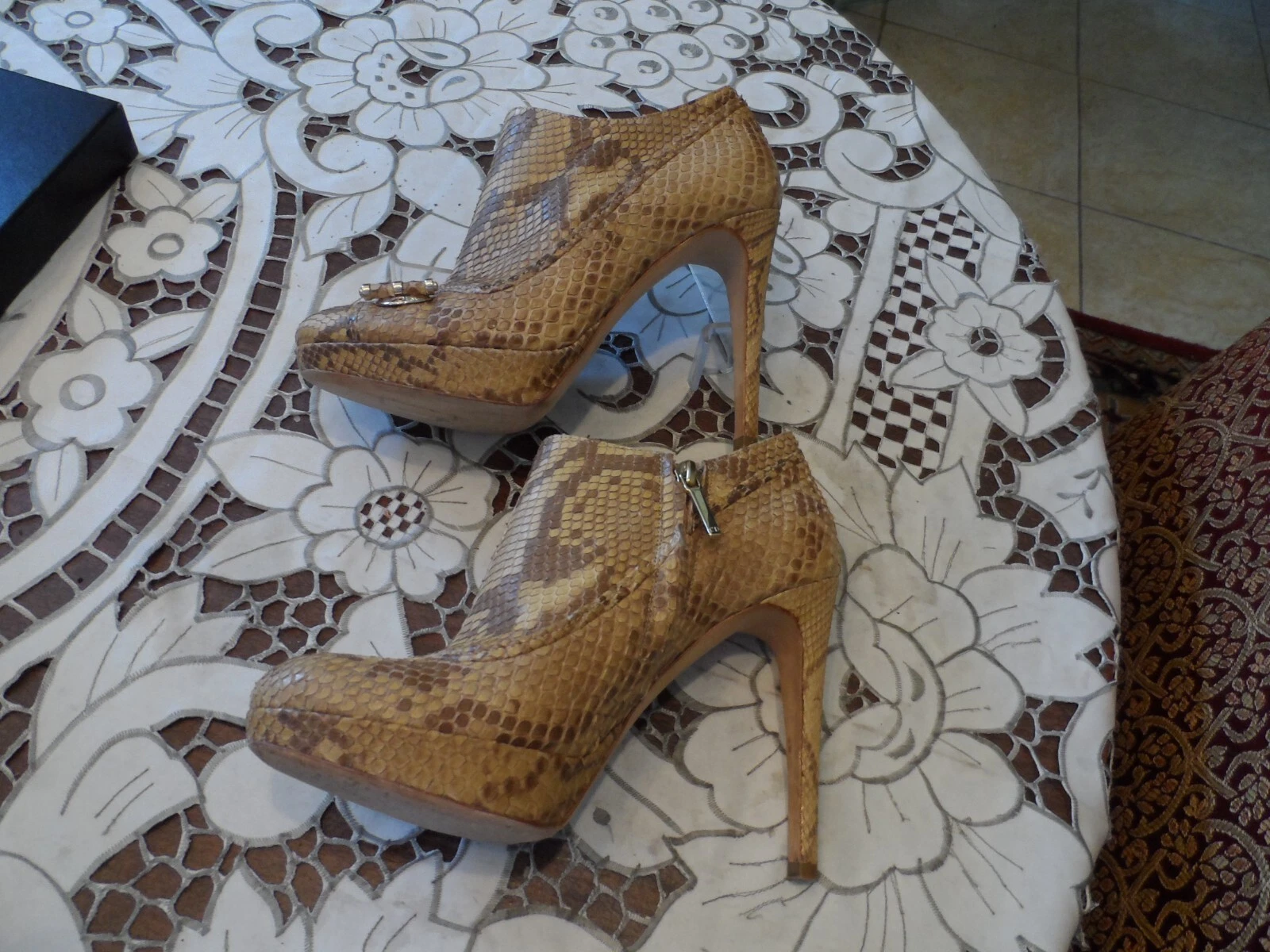 Bottes cheville en peau de serpent Christian Dior 