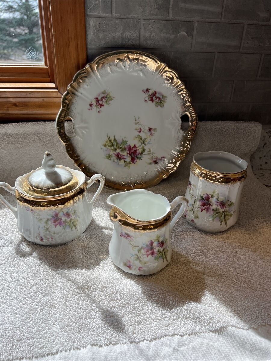 Very very rare vintage 4 piece Golden Era China made in Very very rare vintage 4 piece Golden Era China made in
