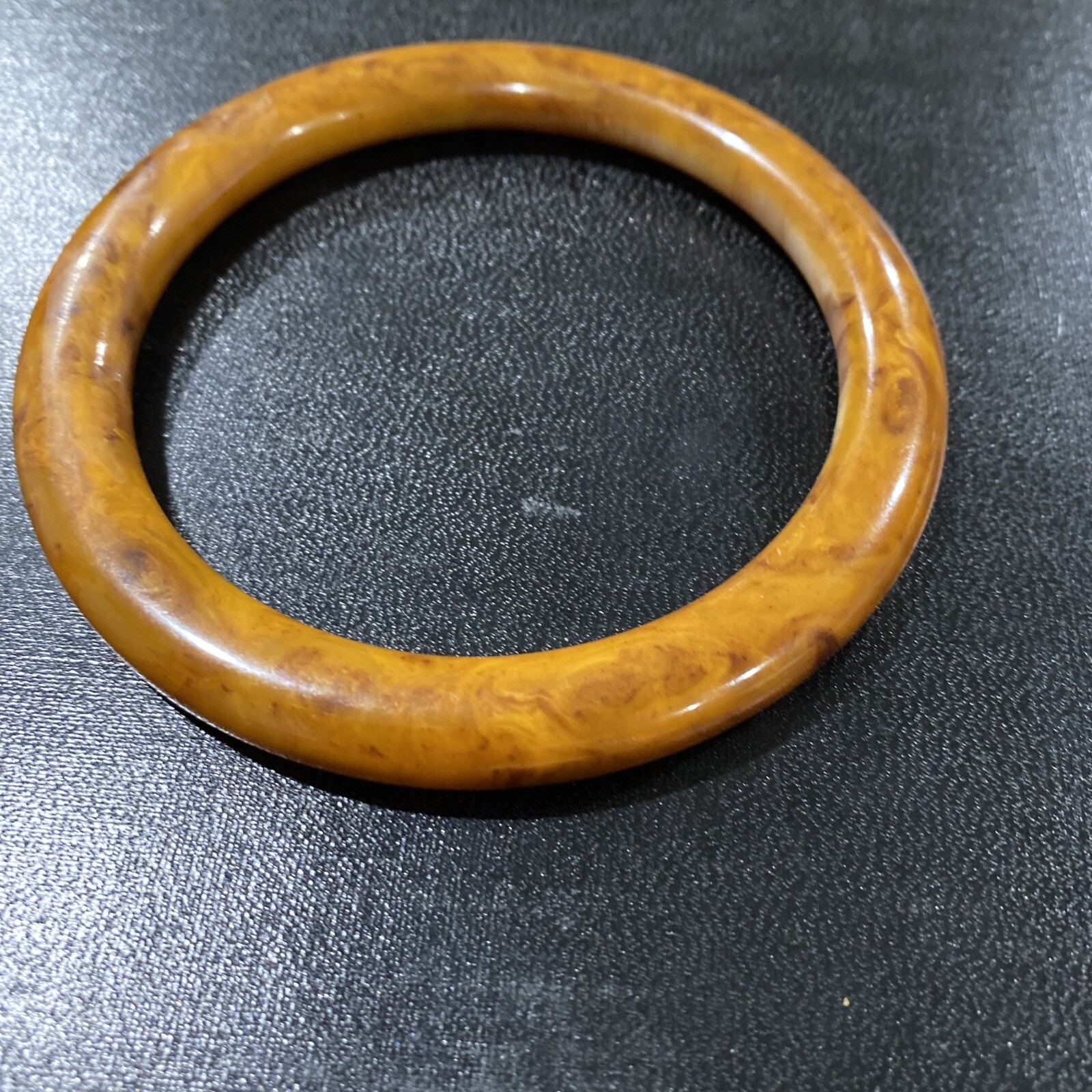 Vintage Bakelite Bangle Bracelet 2.5