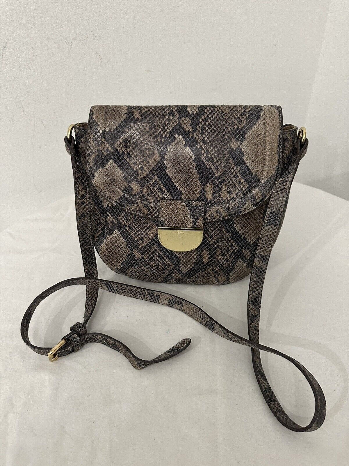 $226,00 Седельная сумка из натуральной кожи с принтом G.I.L.I., черная, под змею питона, NWT