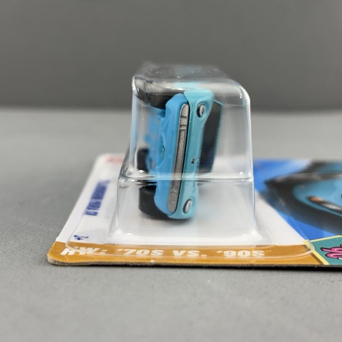 Hot Wheels '71 Lamborghini Miura SV Turquoise Dollar Tree Exclusive Color - Picture 5 of 9