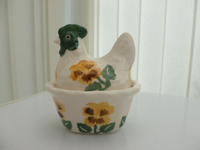 Emma Bridgewater Yellow Pansies Small Hen On Nest - Coddler New First Quality