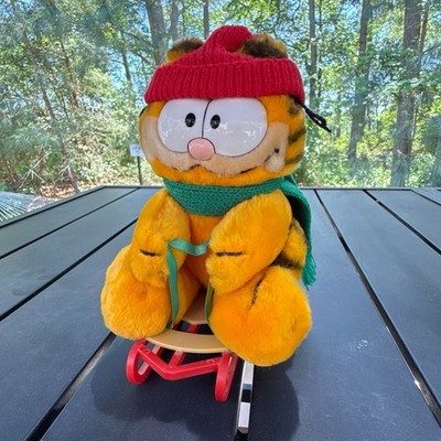 Vintage GARFIELD ON SLED Dakin 1981 Christmas 9'' Plush Stuffed Animal W Tags