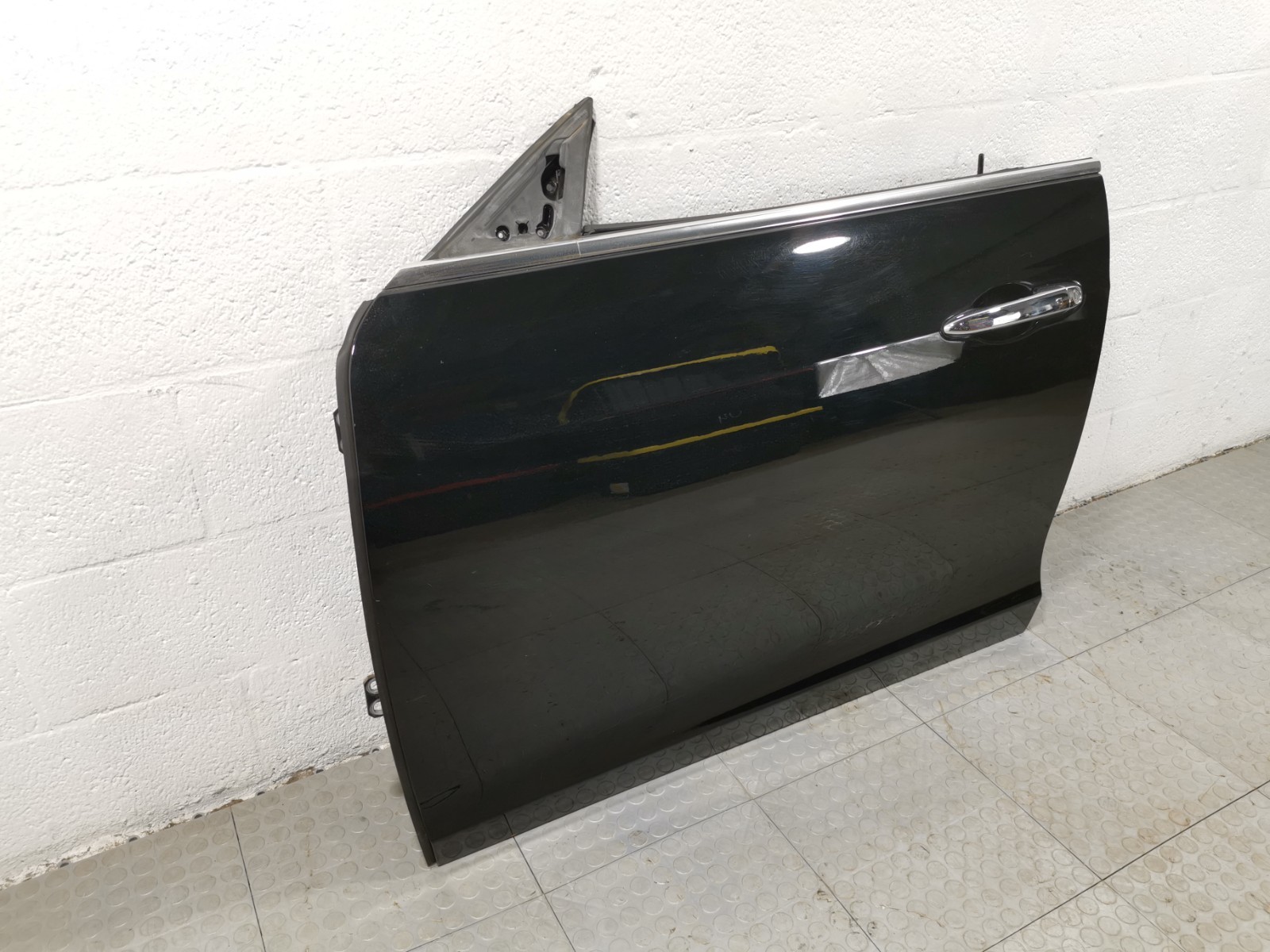 Maserati Ghibli RWD 2017 3.0 L Auto Front Left Driver Door Shell Black Color OEM