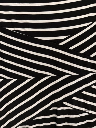 Women's Size M Bodycon Dress Black & White Stripes - A0108 - Picture 5 of 7
