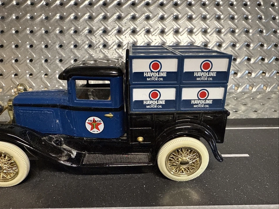 TEXACO FORD MODEL A PICK UP TRUCK Crate Load Stk #1045 SPEC CAST Liberty 1:25 - Image 4 of 4